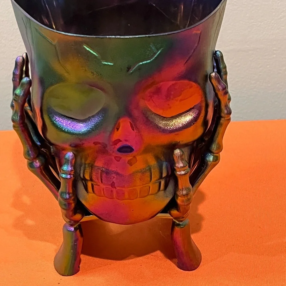 6/$25 Iridescent Skull Candy bowl - Picture 2 of 10